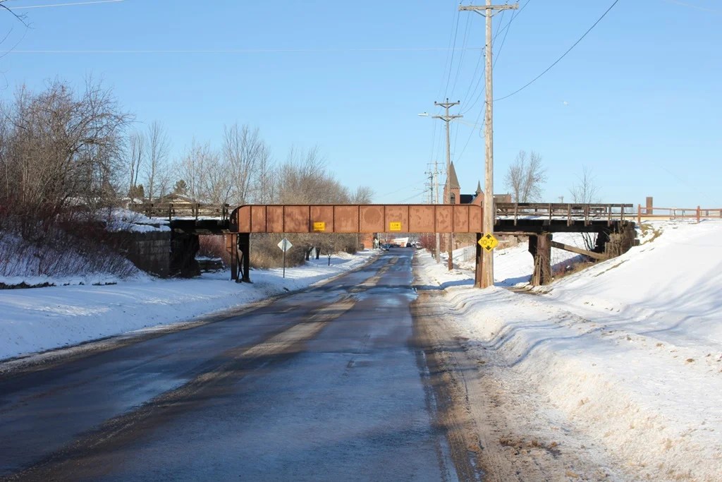 Vaughn Avenue Trail Bridge